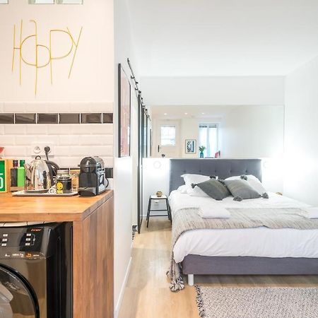 Happy Days - Eiffel Studio & Terrasse Apartment Paris Luaran gambar